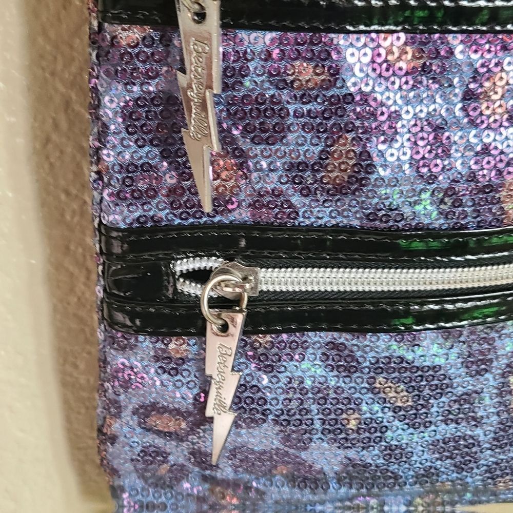 betseyville betsey johnson leopard print crossbody bag purse with zipper accents - Picture 8 of 8